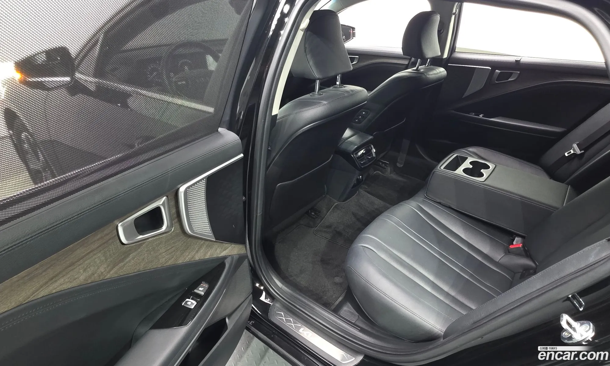 Kia K8 Hybrid 2021 — 32