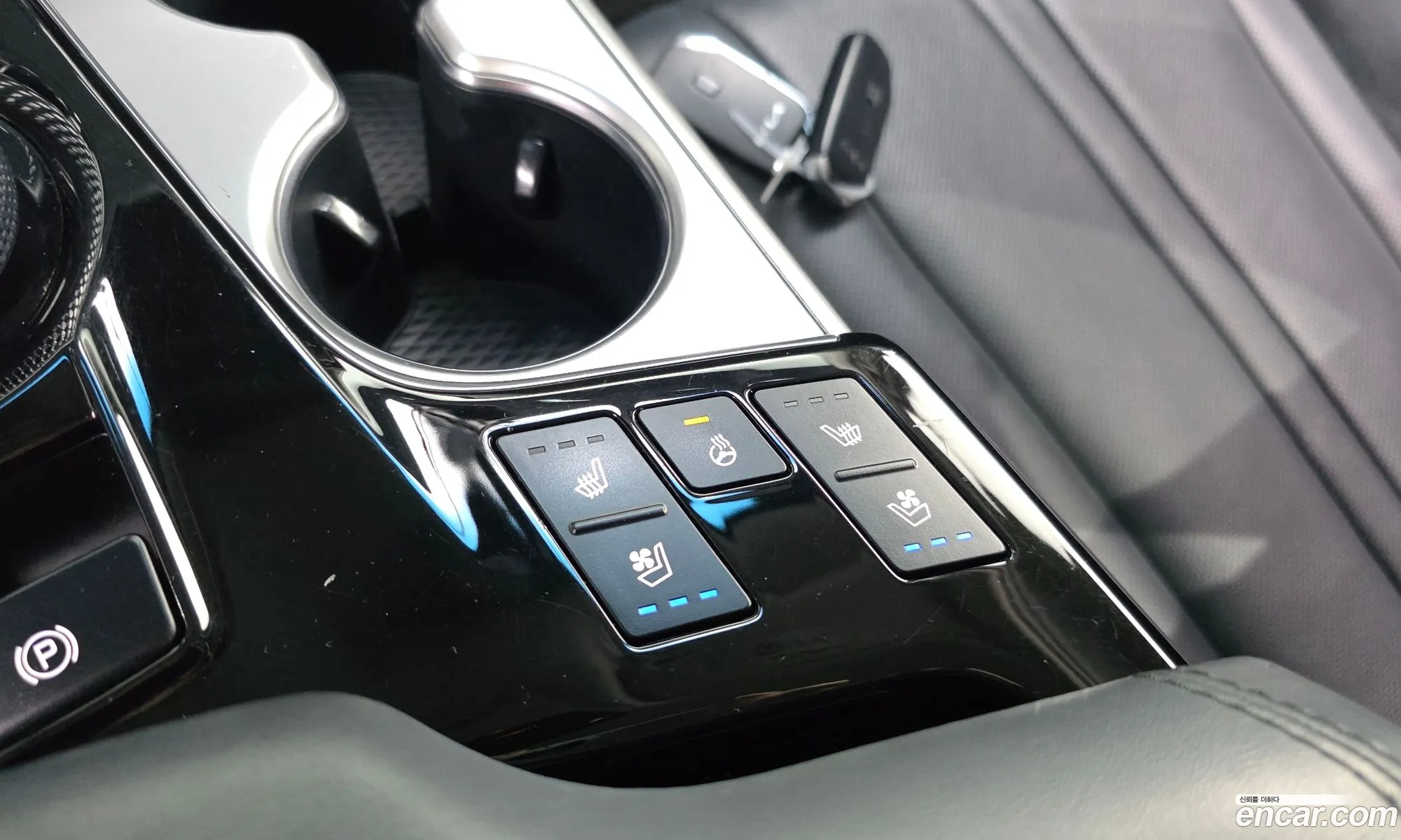 Kia K8 Hybrid 2021 — 31
