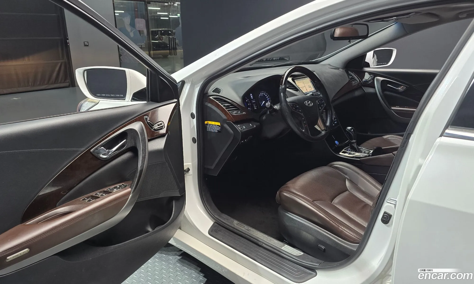 Hyundai Grandeur HG 2012 — 15