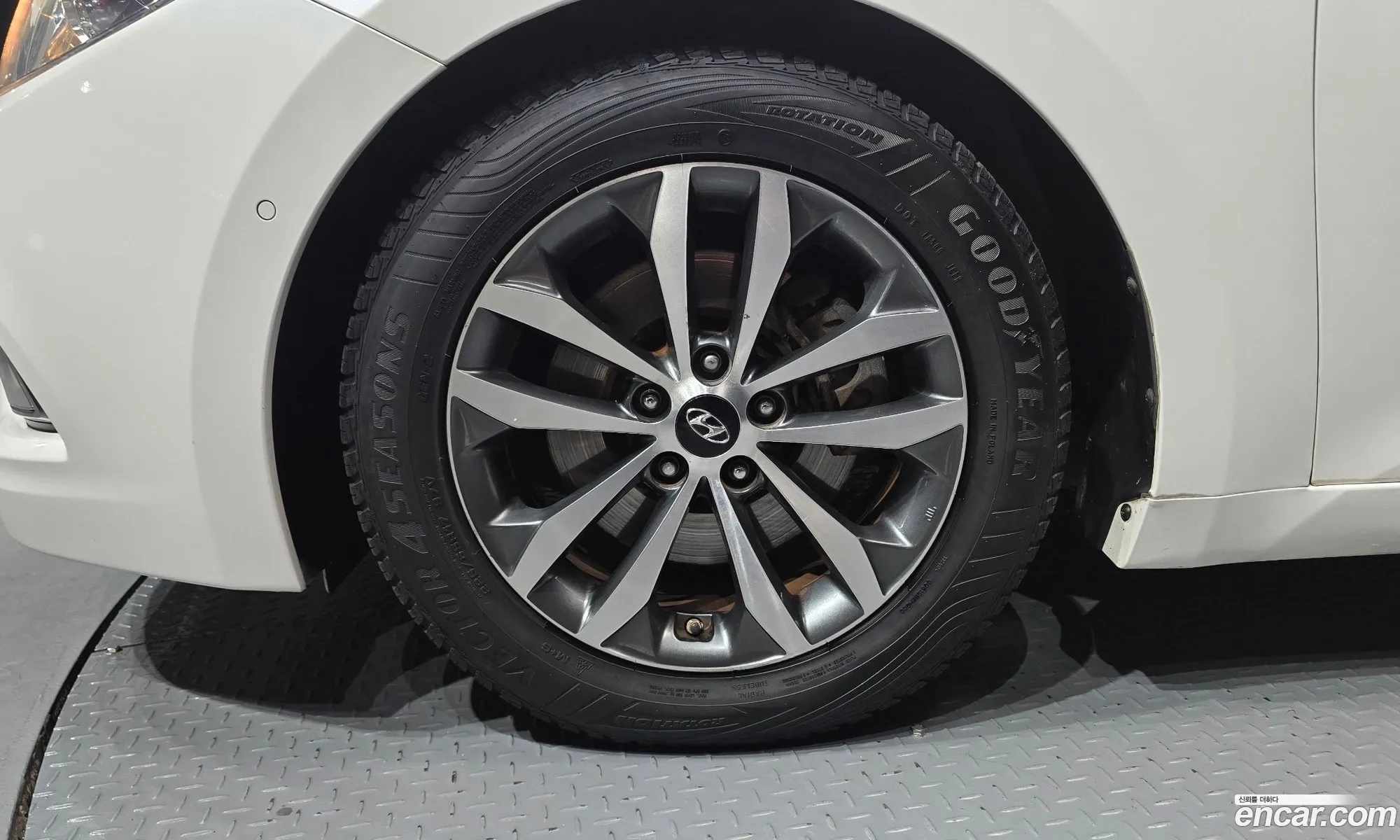 Hyundai Grandeur HG 2012 — 14
