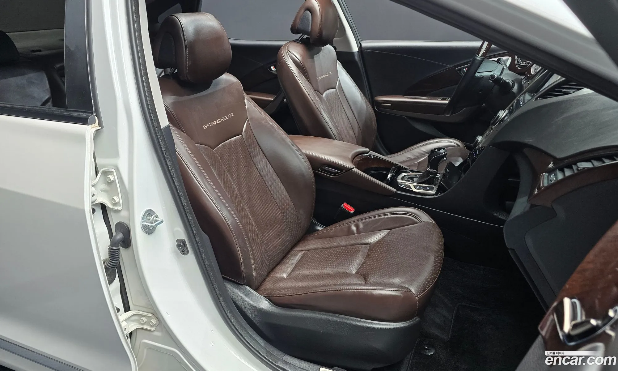 Hyundai Grandeur HG 2012 — 26