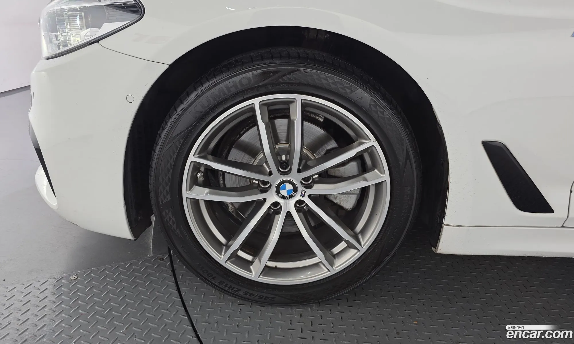 BMW 5 Series 2017 WBAJC3109HWB59944 — 20