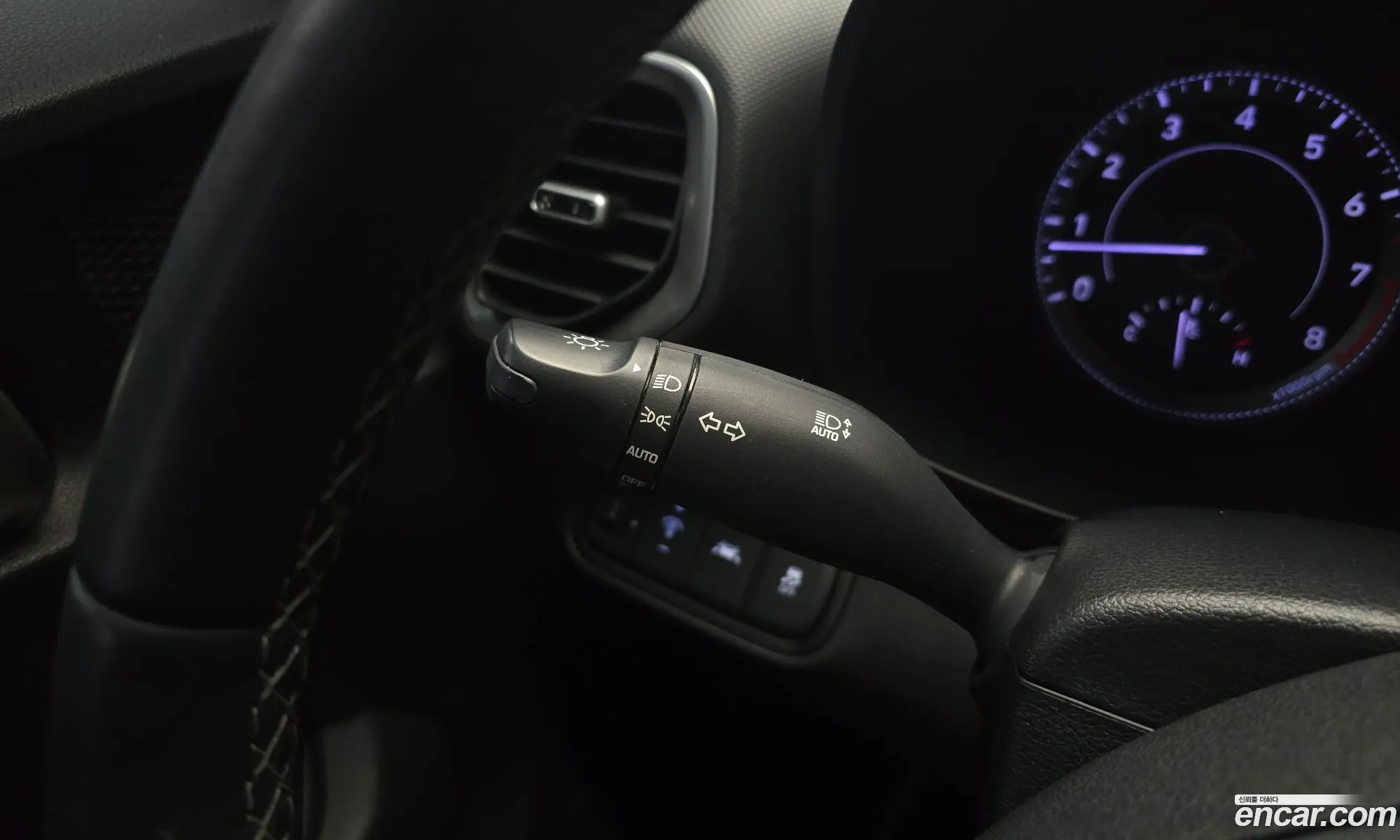 Hyundai Venue 2019 — 26