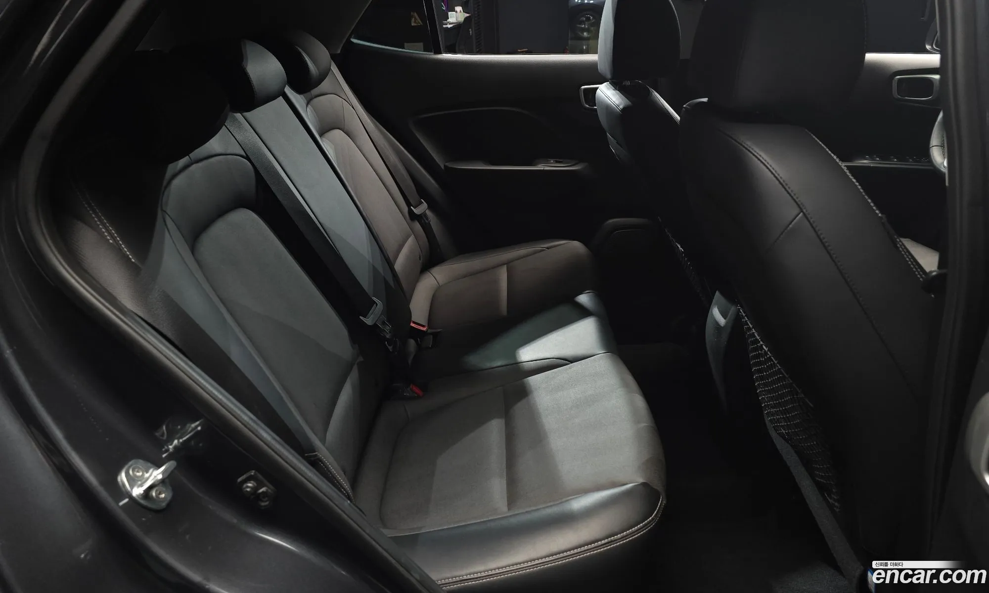 Hyundai Venue 2019 — 28