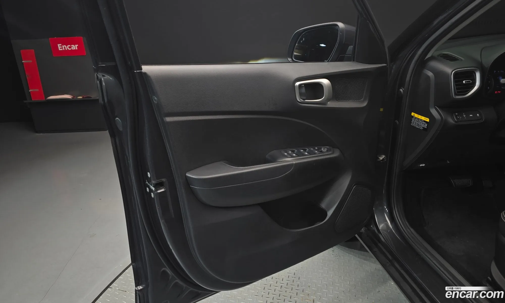 Hyundai Venue 2019 — 19
