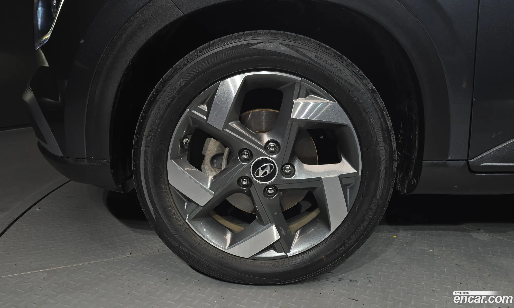 Hyundai Venue 2019 — 23