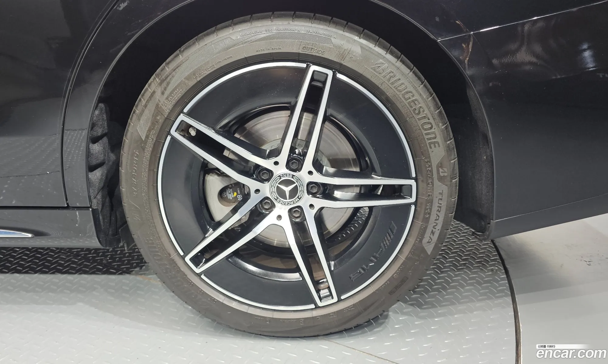 Mercedes-Benz E-Class W214 2025 — 6