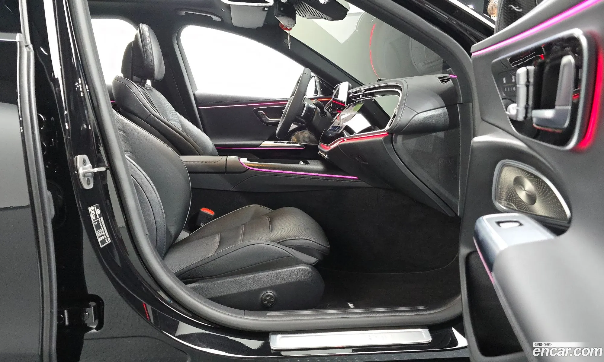 Mercedes-Benz E-Class W214 2025 — 8