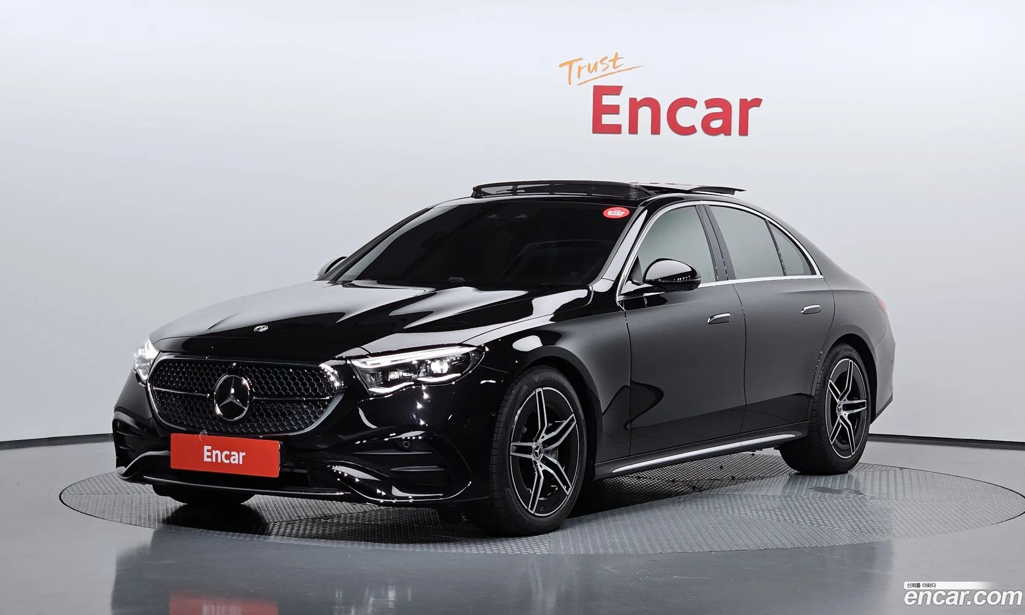 Mercedes-Benz E-Class W214 2025 — 13