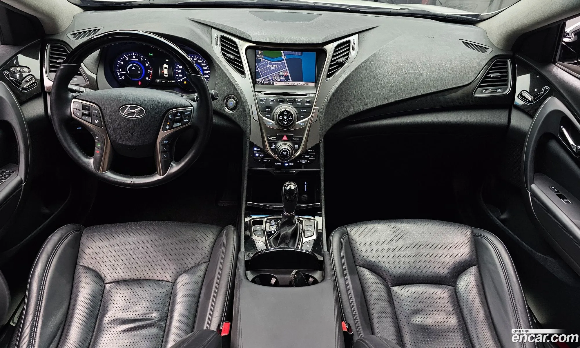 Hyundai Grandeur HG 2013 — 21