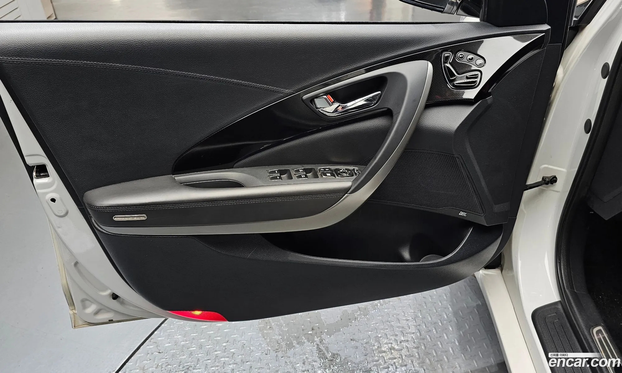 Hyundai Grandeur HG 2013 — 31