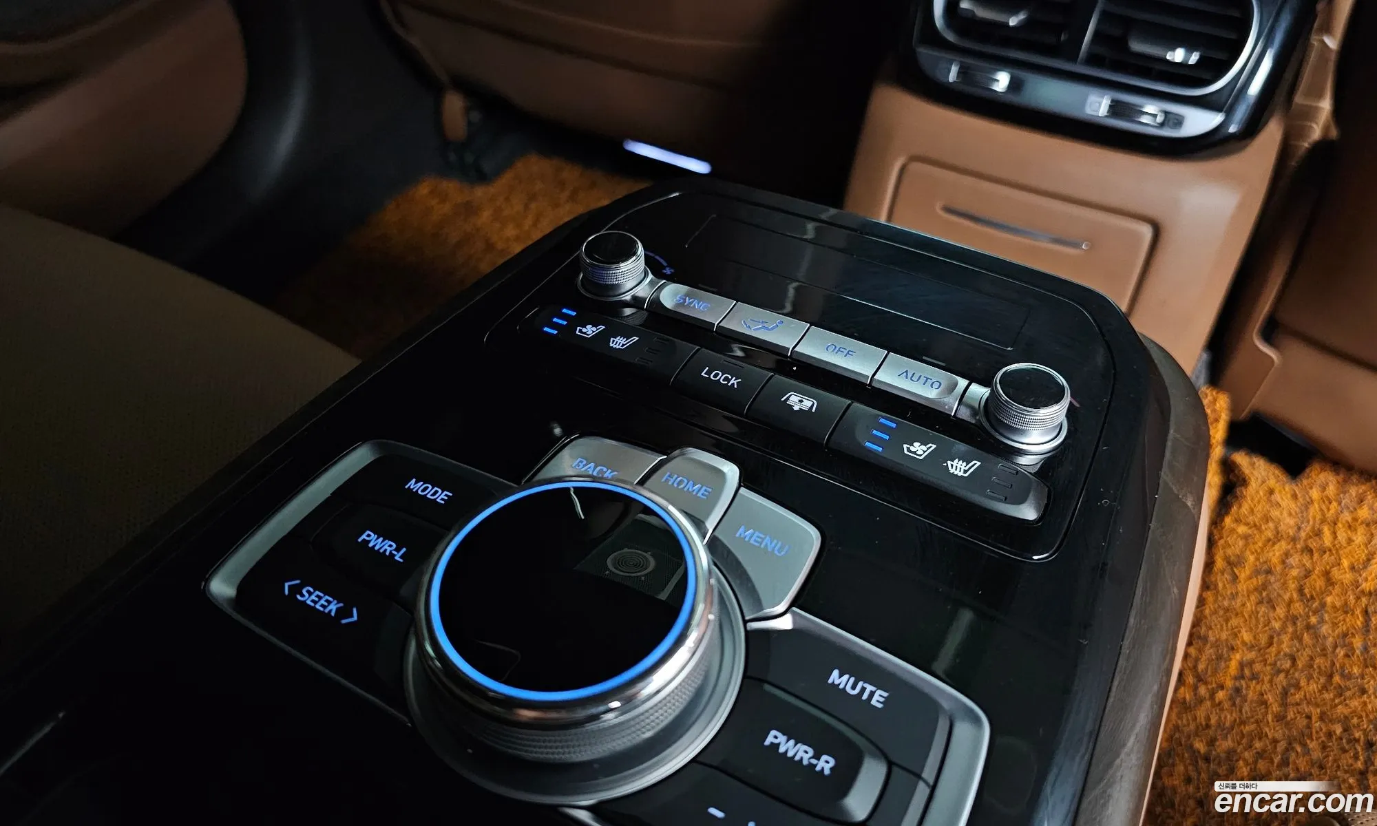 Genesis G90 2020 — 32