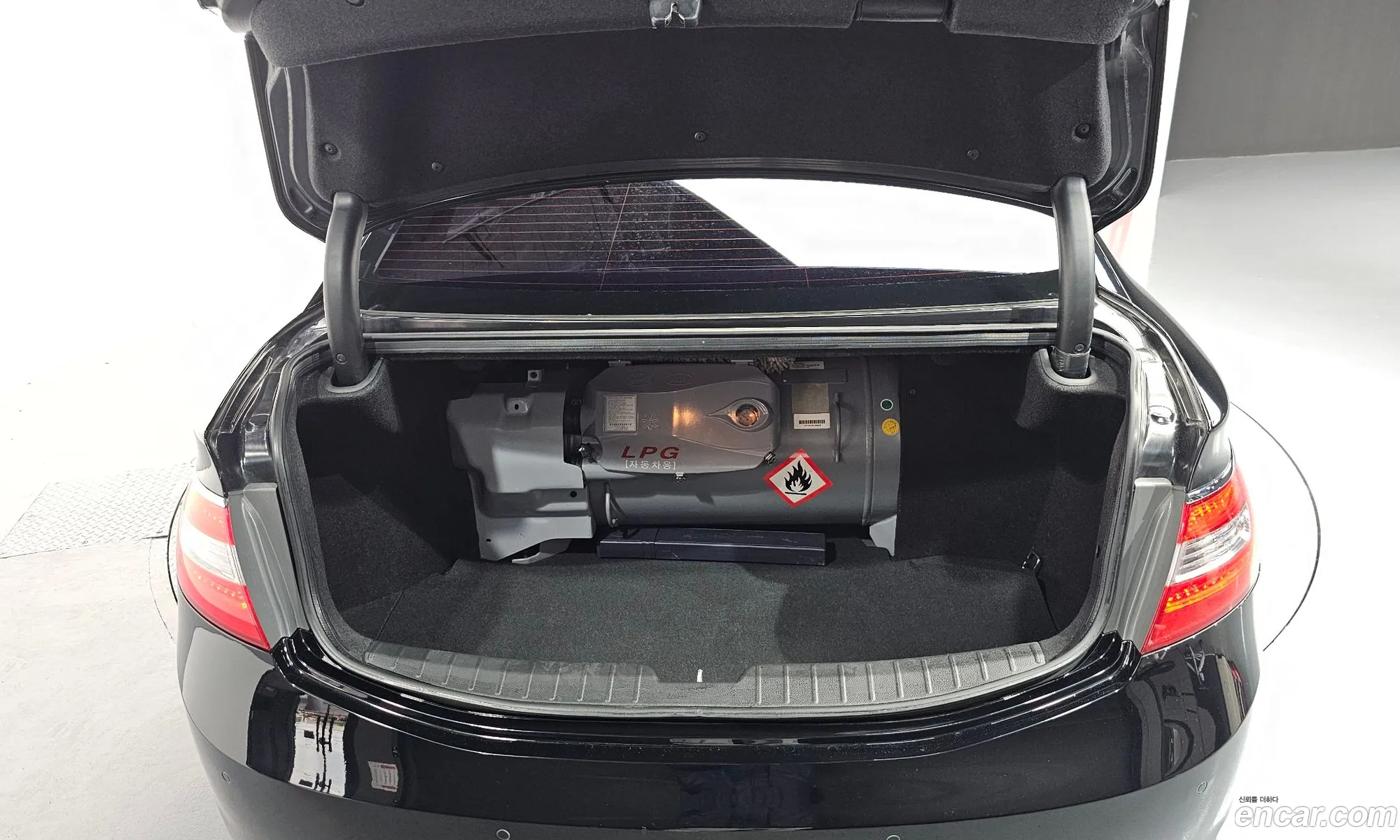 Hyundai Grandeur HG 2013 — 17