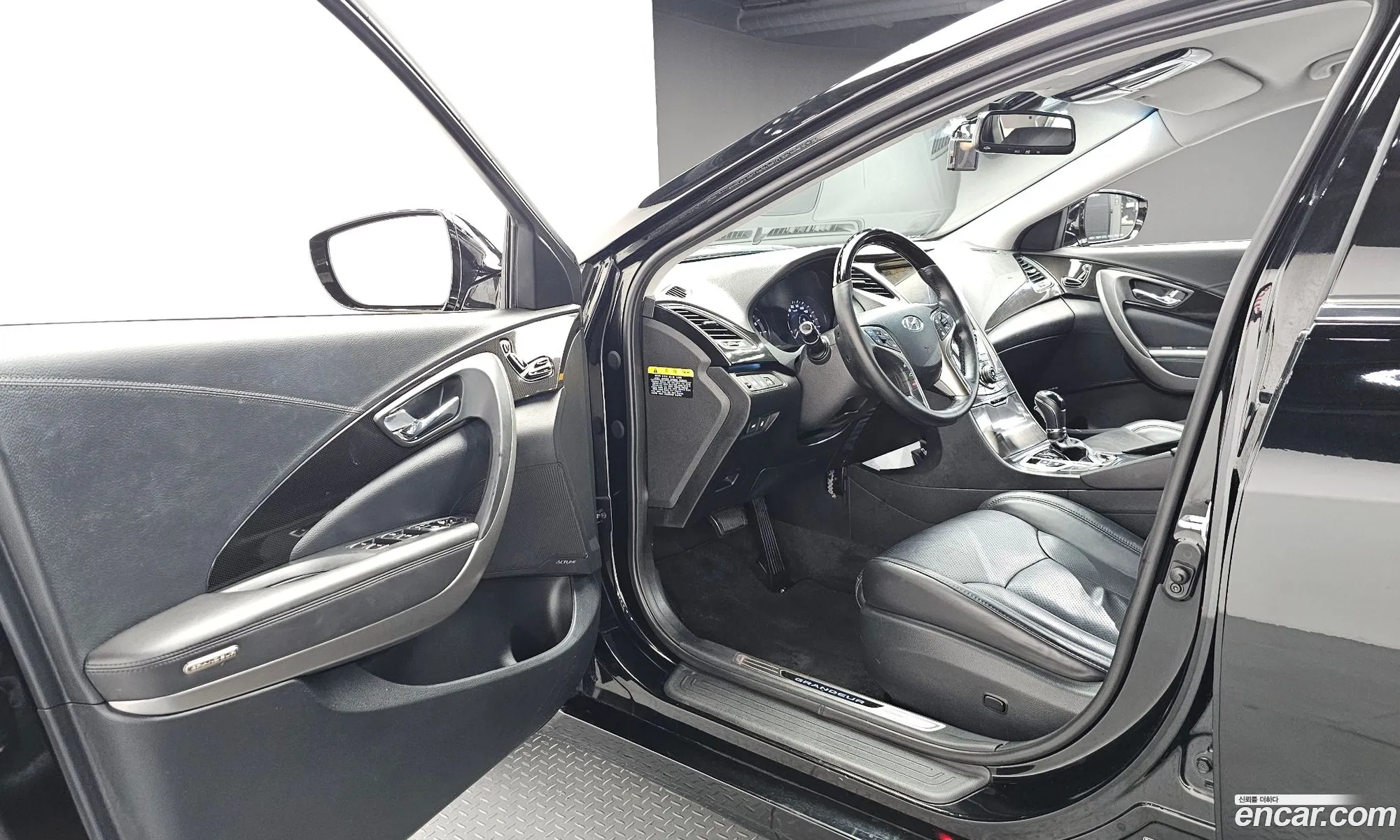 Hyundai Grandeur HG 2013 — 15
