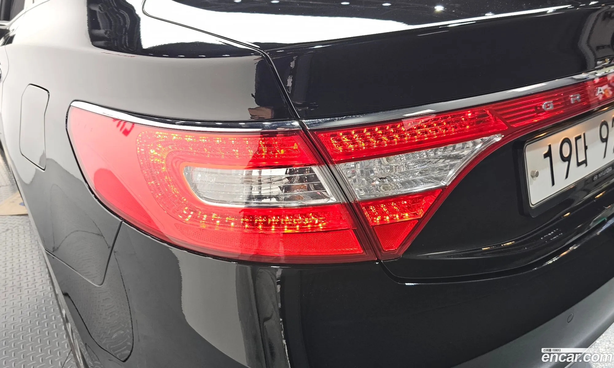 Hyundai Grandeur HG 2013 — 21