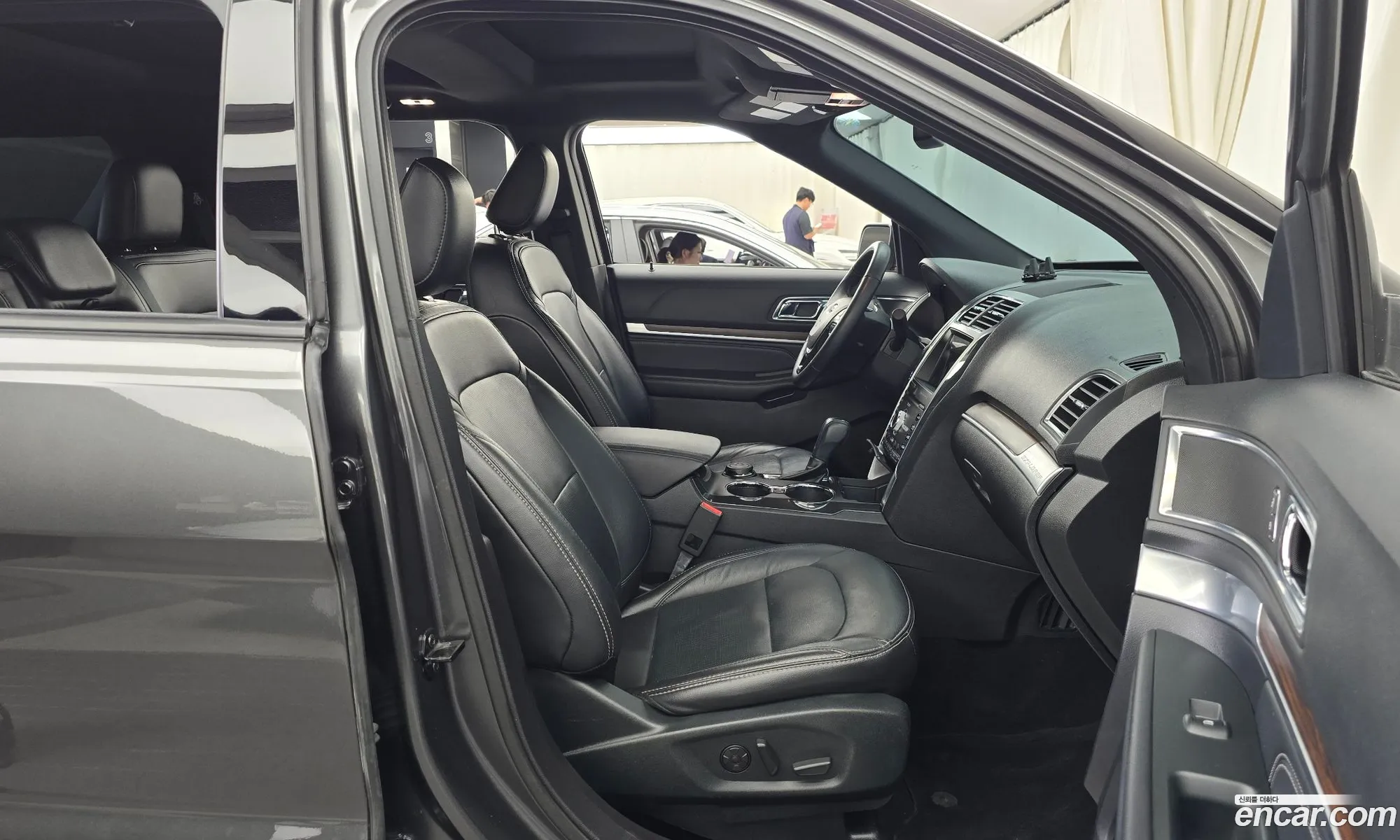 Ford Explorer 2019 1FM5K8FH8KGA56074 — 9