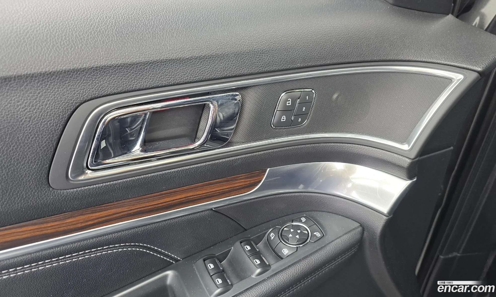 Ford Explorer 2019 1FM5K8FH8KGA56074 — 13