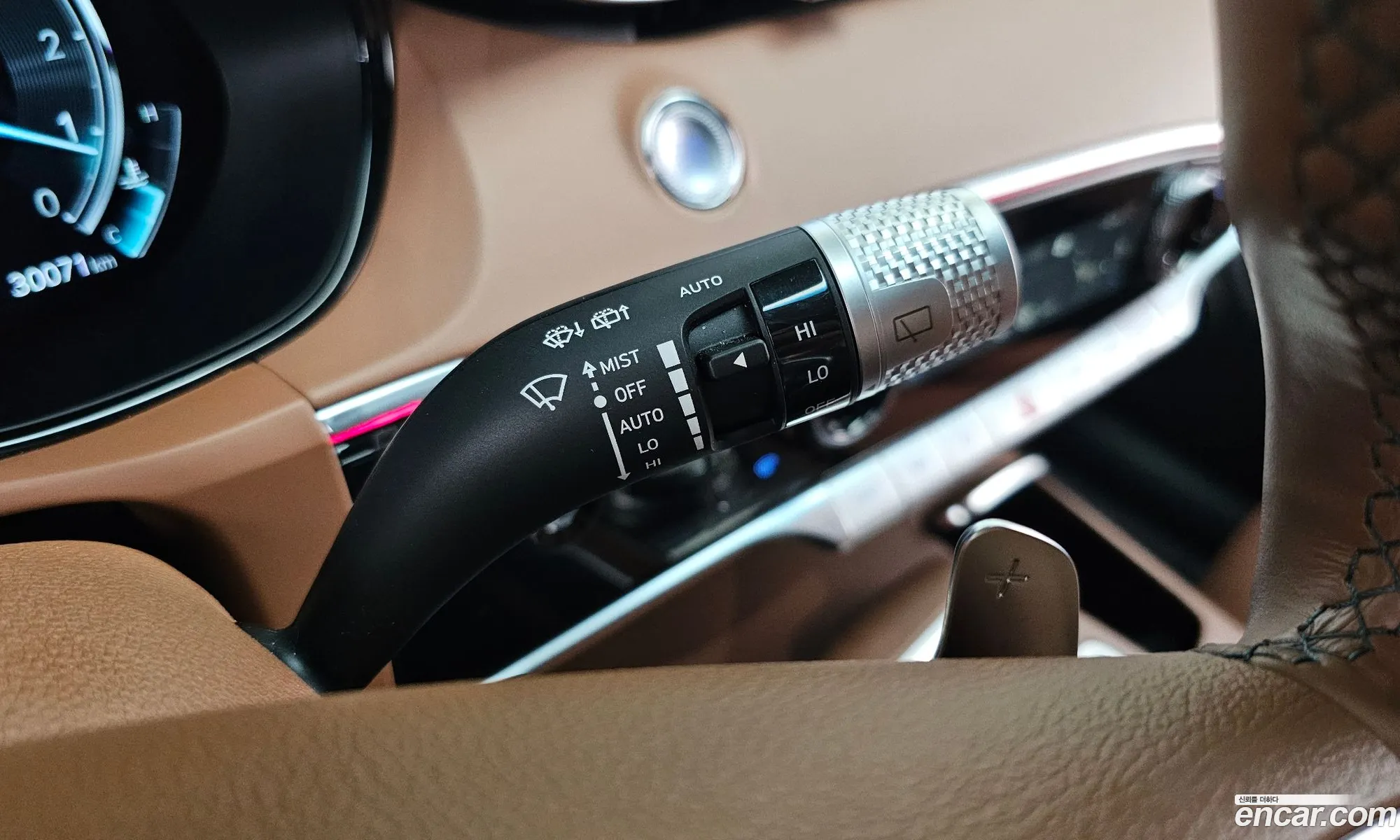 Genesis GV70 2022 — 16
