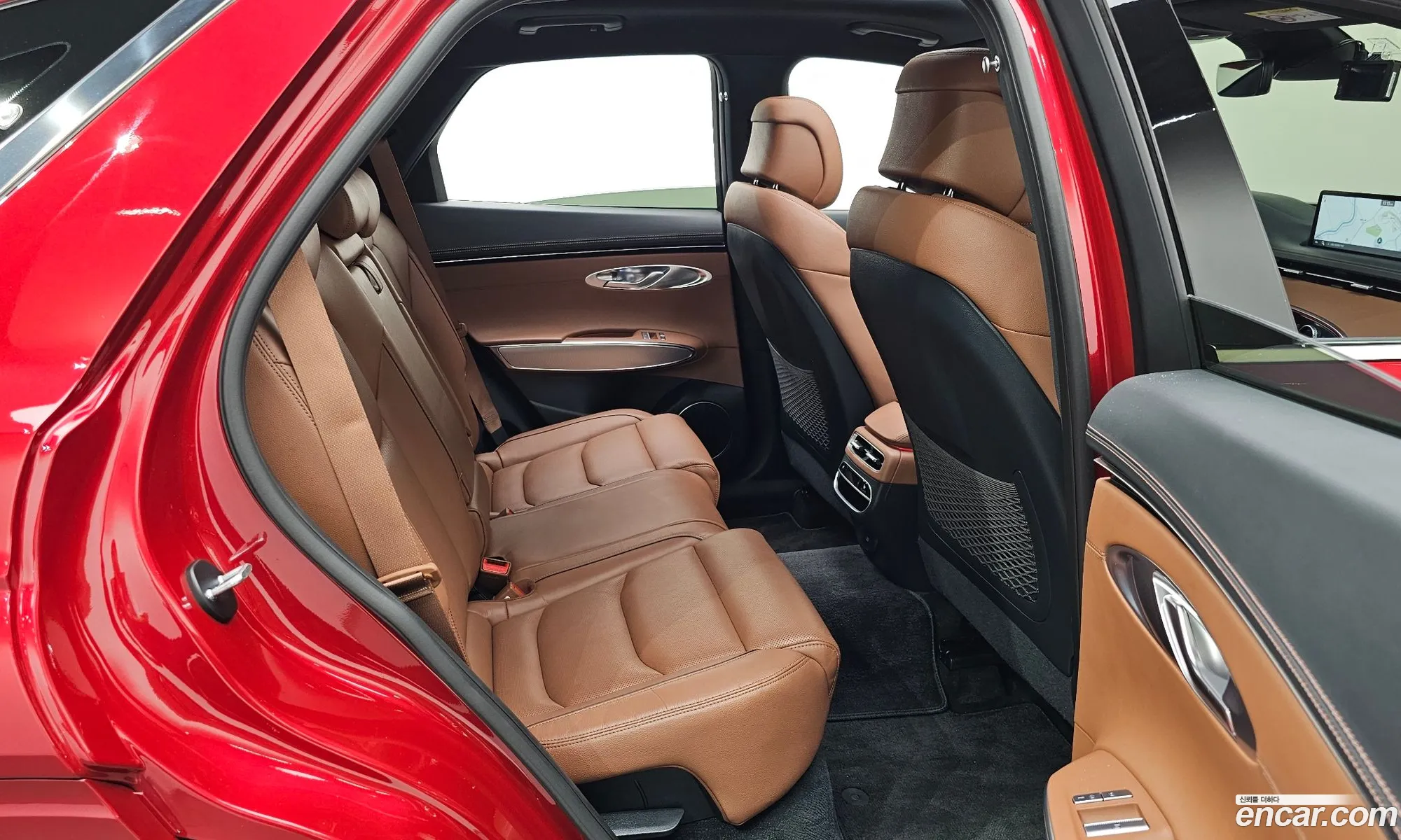 Genesis GV70 2022 — 3