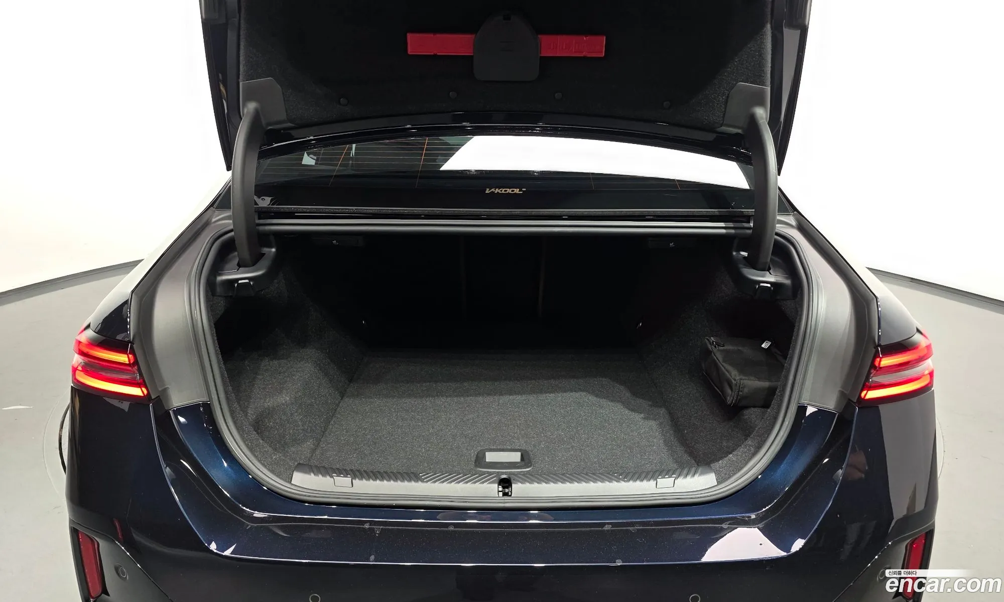 BMW i5 2023 WBY41FK01RCN83459 — 24