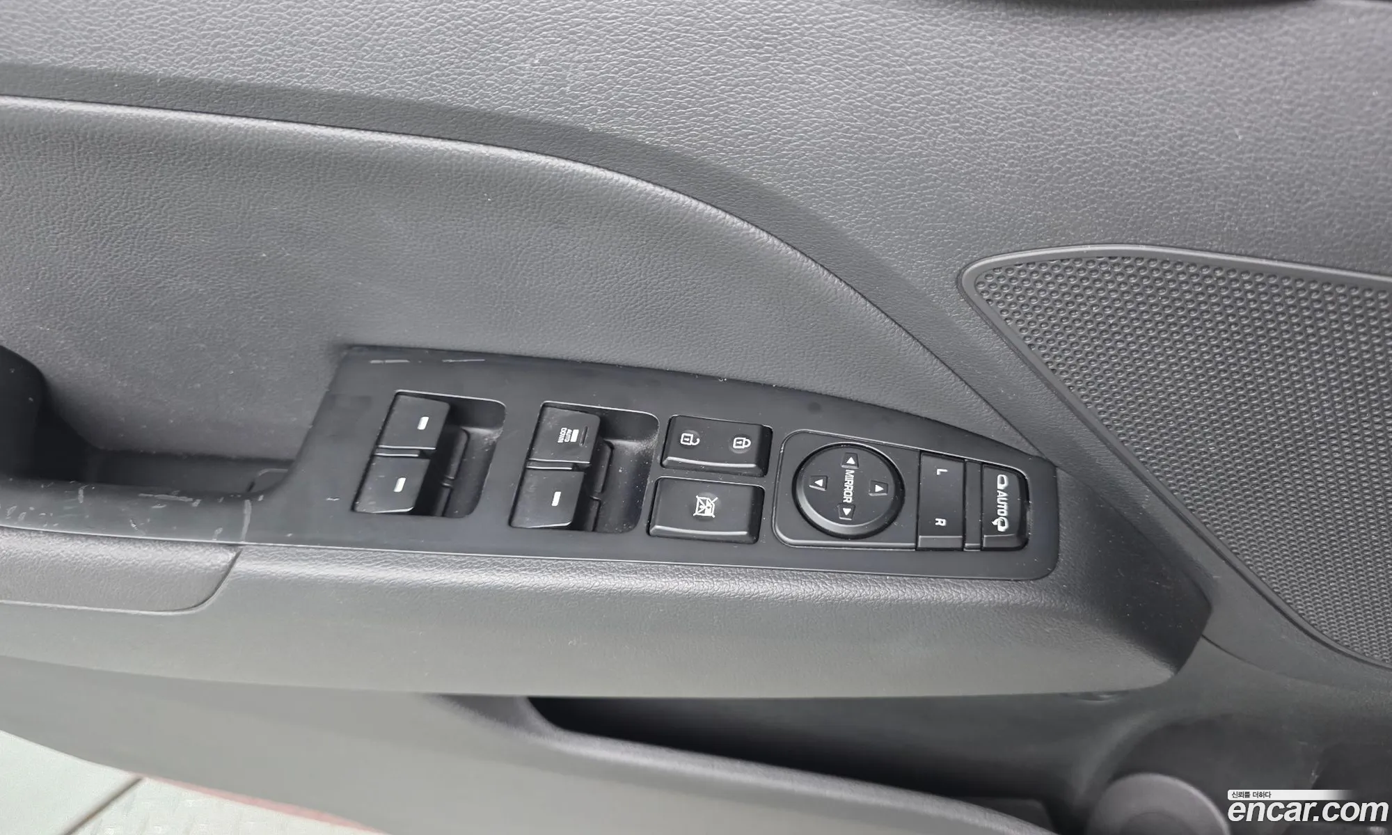 Hyundai Elantra AD 2019 — 11
