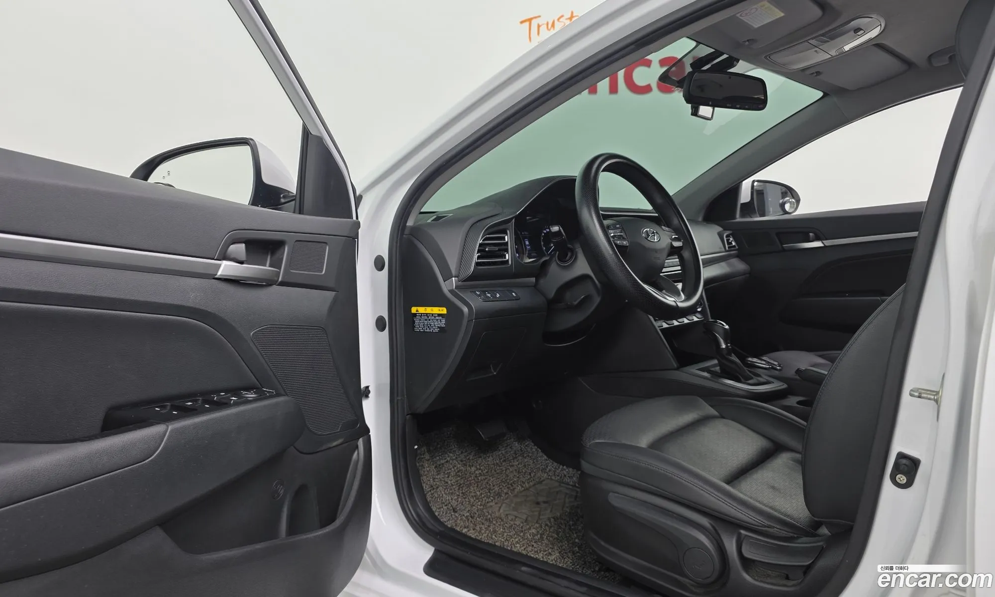 Hyundai Elantra AD 2019 — 4
