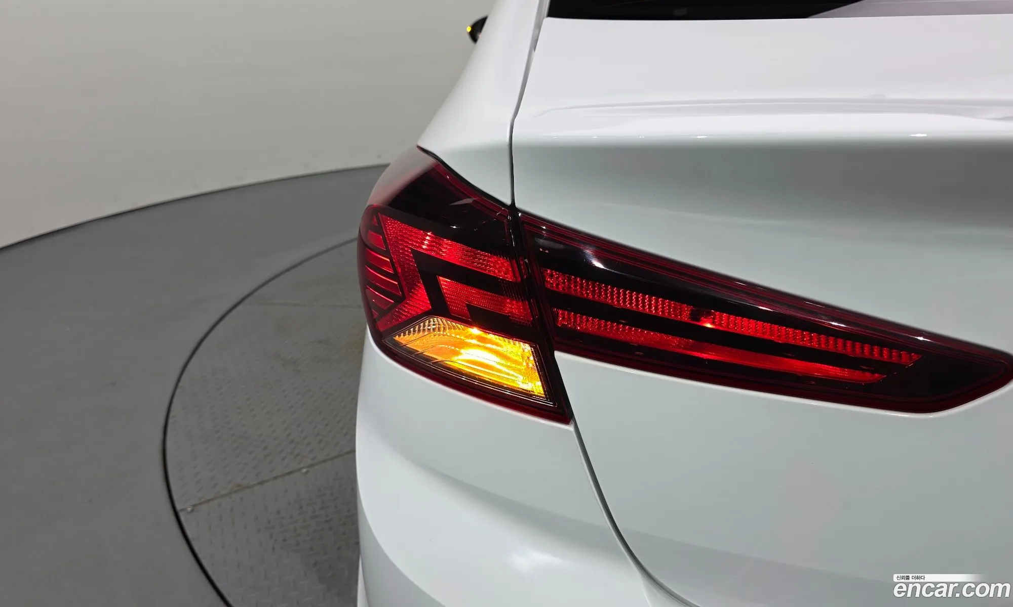 Hyundai Elantra AD 2019 — 9