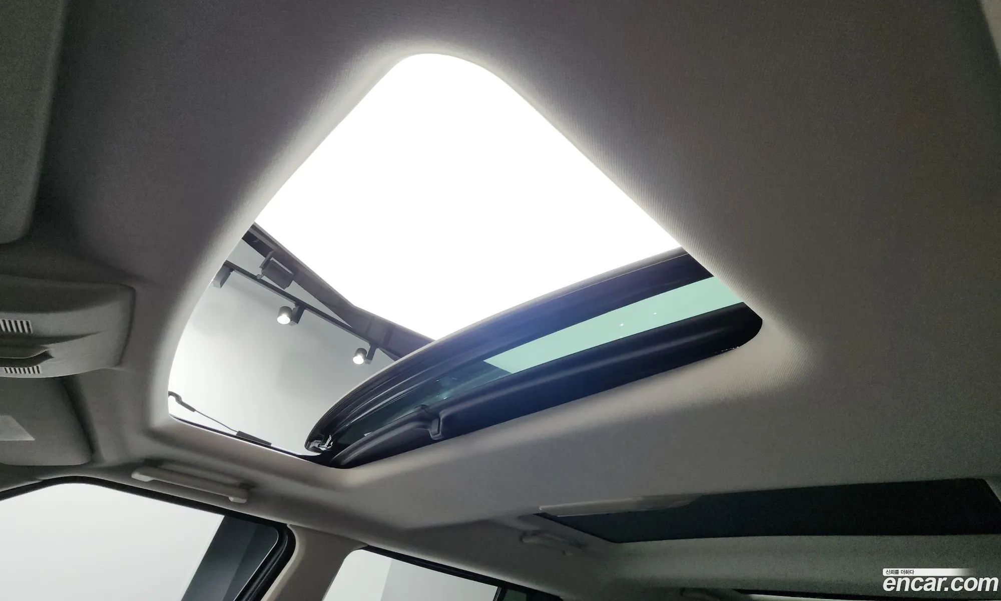 Land Rover Discovery 4 2015 SALLAAAG6FA767758 — 15