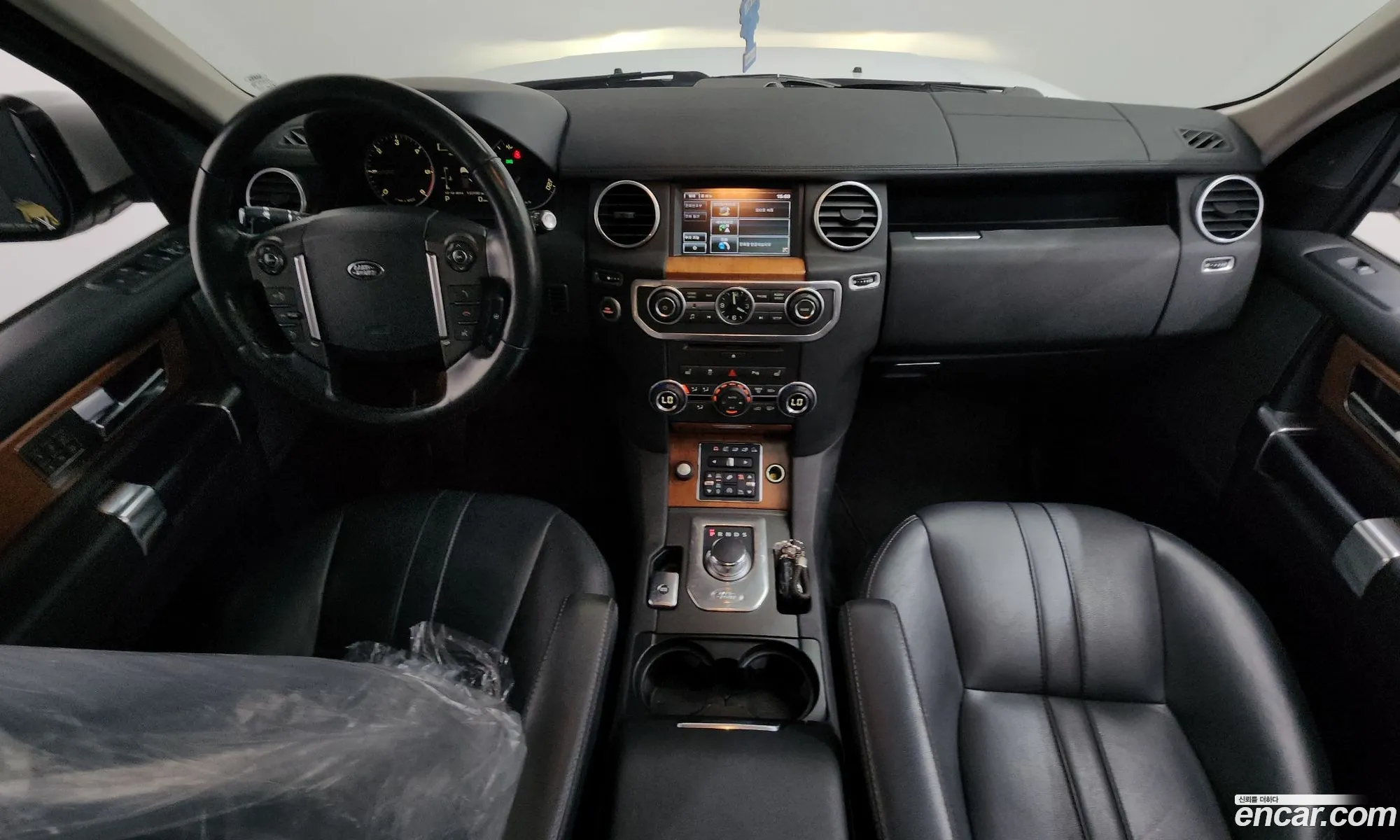 Land Rover Discovery 4 2015 SALLAAAG6FA767758 — 18