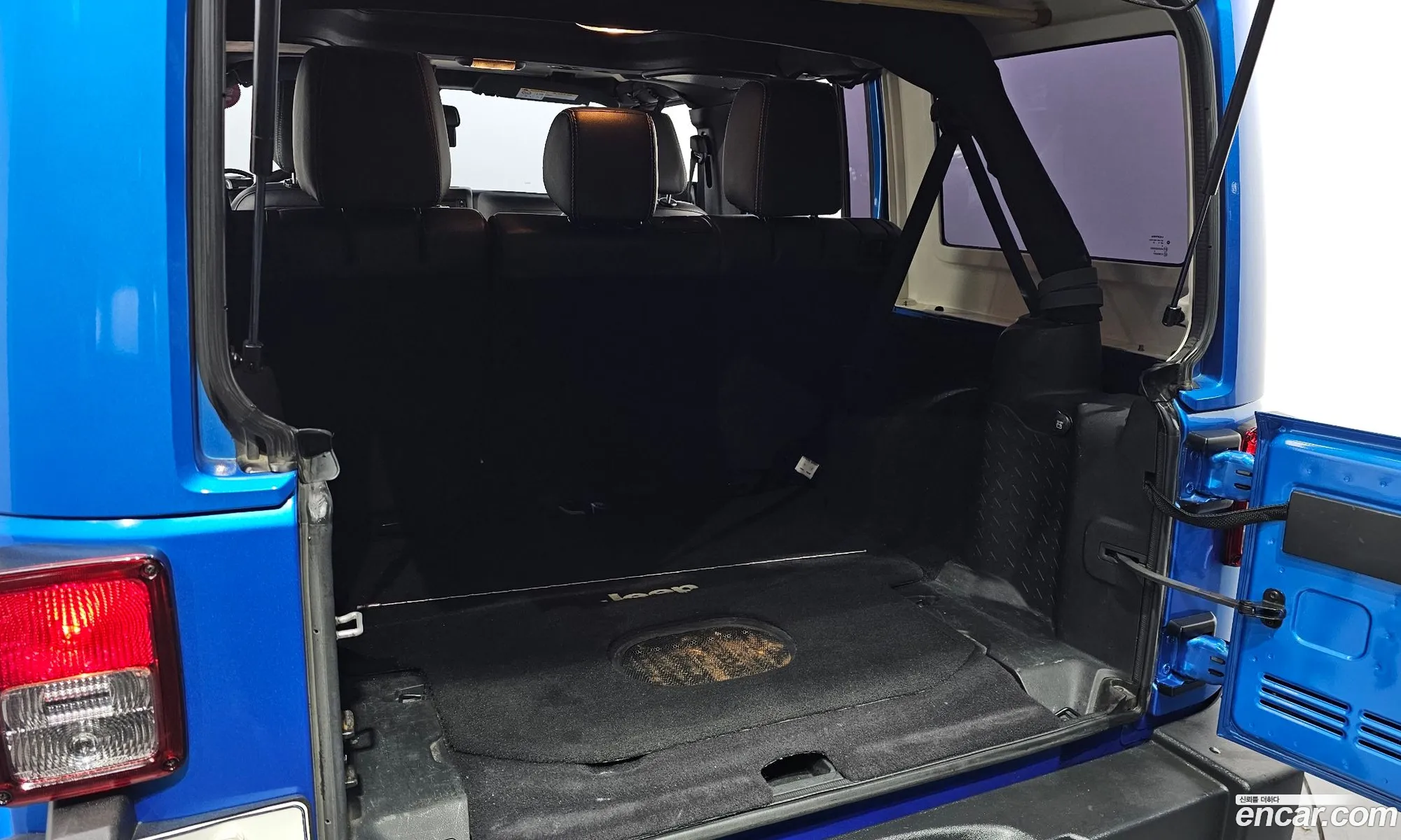 Jeep Wrangler 2015 1C4HJWE51FL566344 — 4