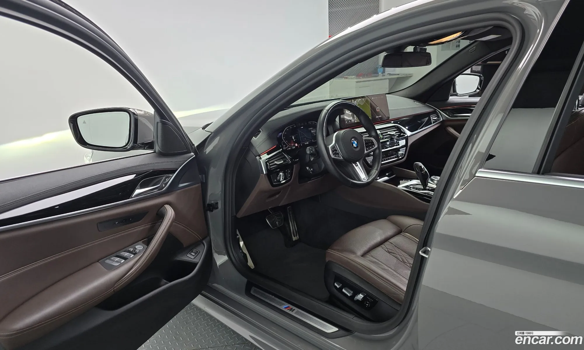 BMW 5 Series 2021 — 25