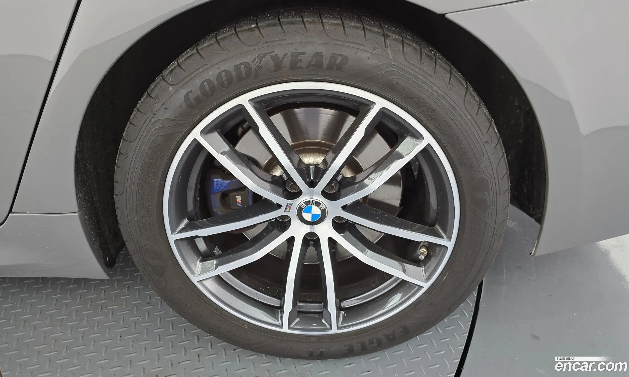 BMW 5 Series 2021 — 16