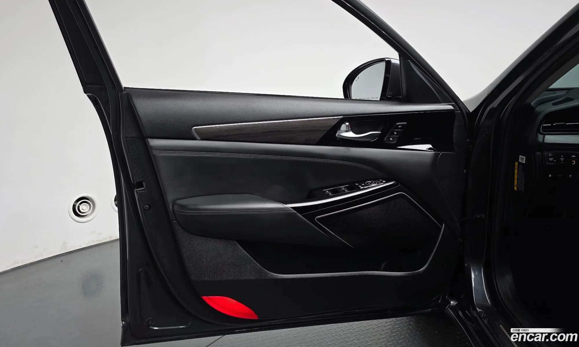 Kia K7 Premier Hybrid 2019 — 30