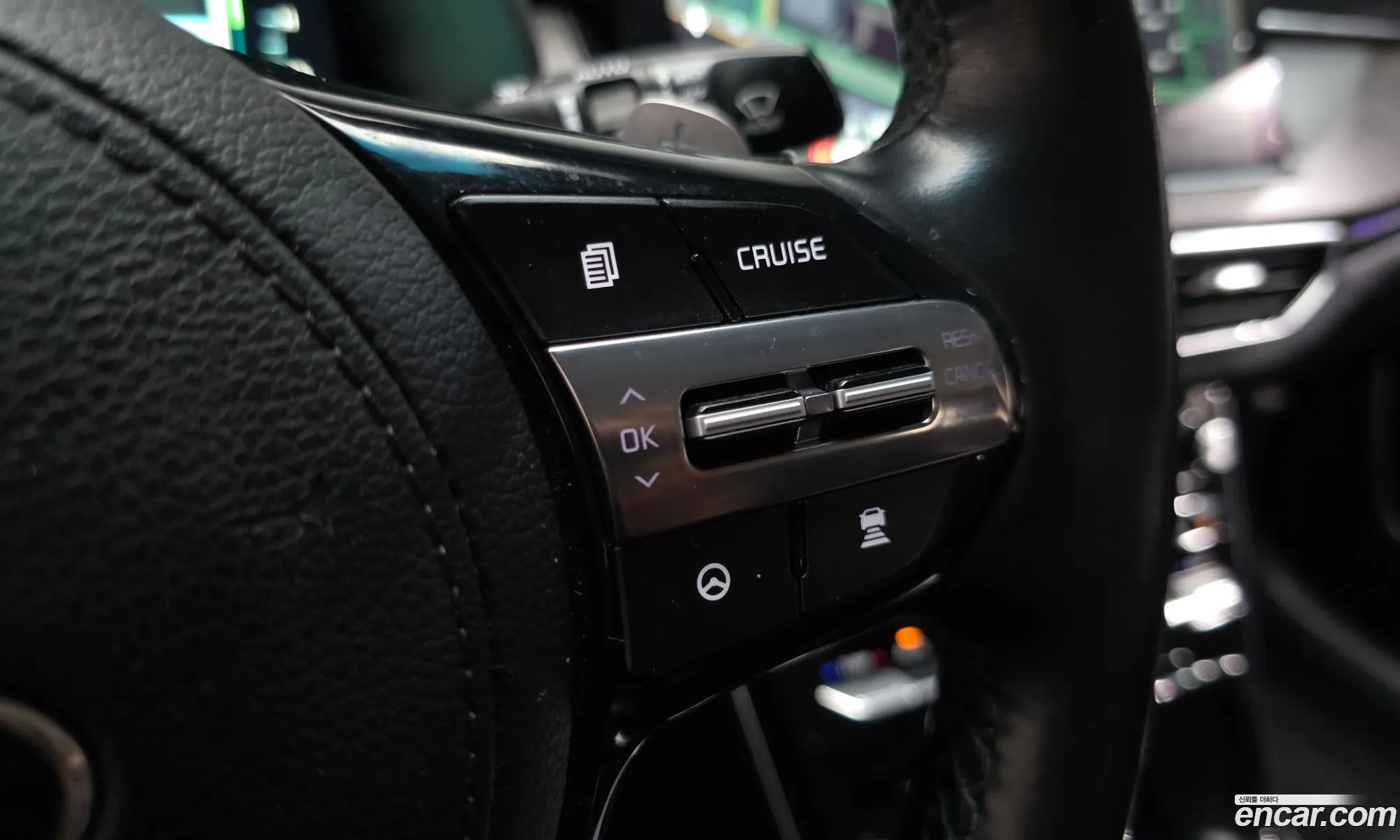 Kia K7 Premier Hybrid 2019 — 32