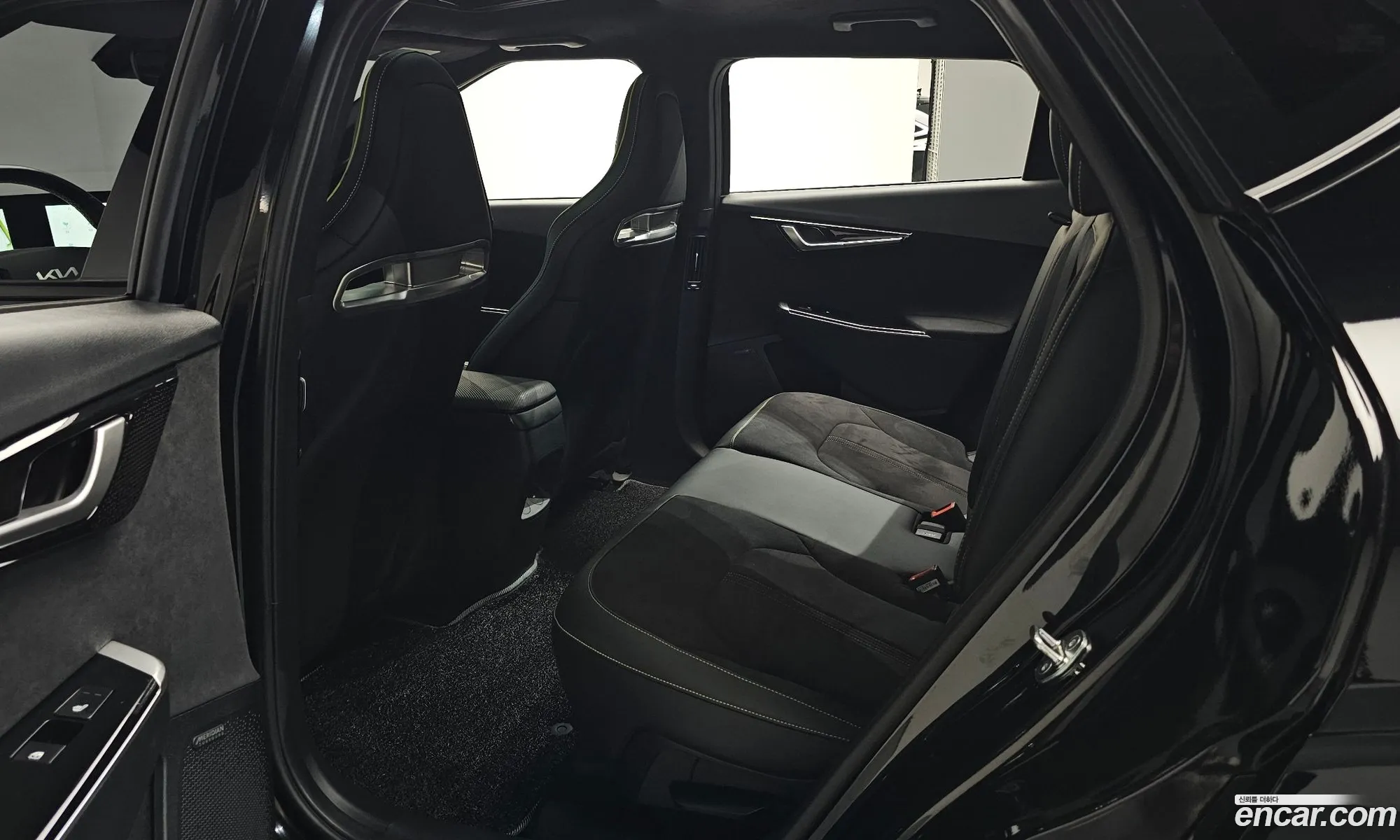 Kia EV6 2023 — 38