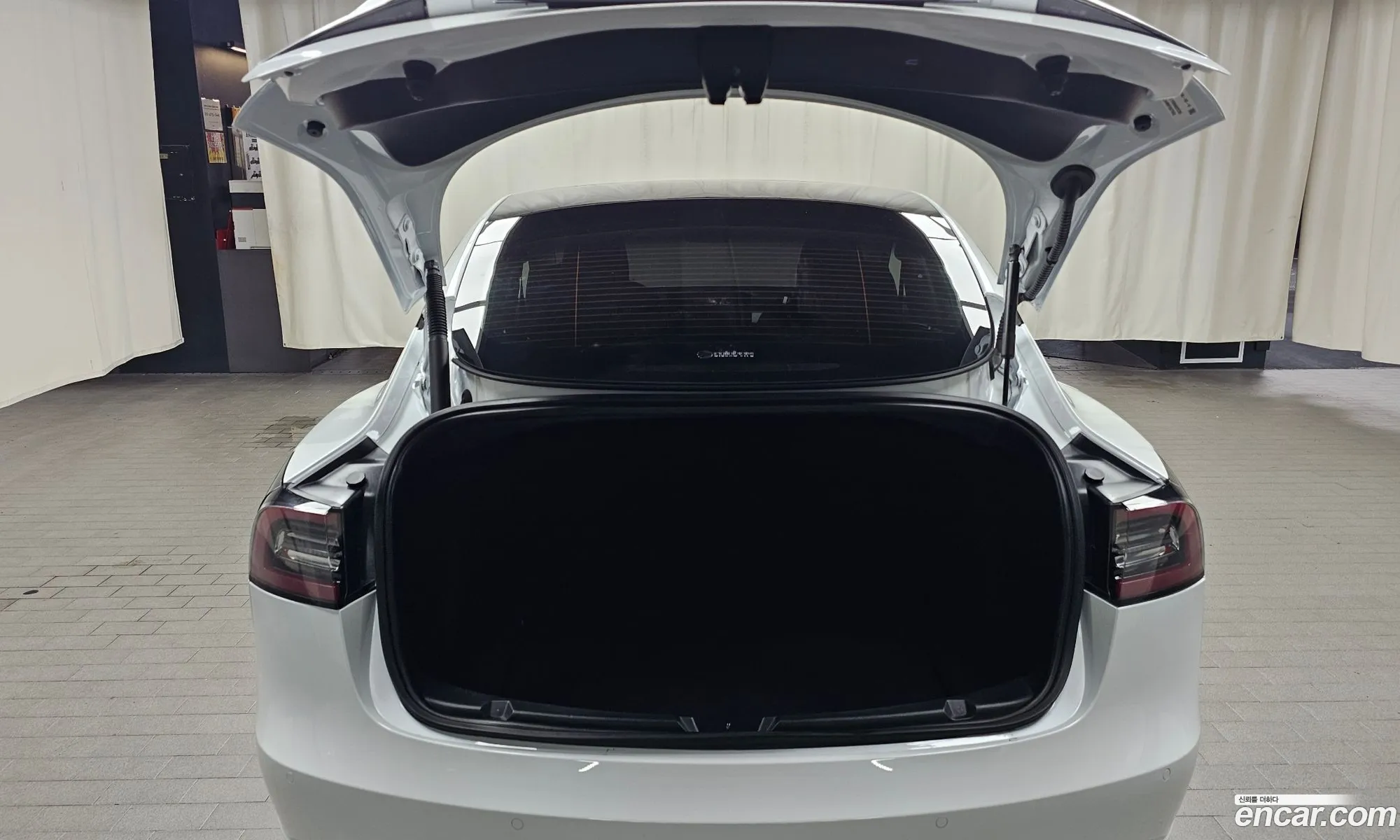 Tesla Model 3 2021 5YJ3E1EA4MF887955 — 24