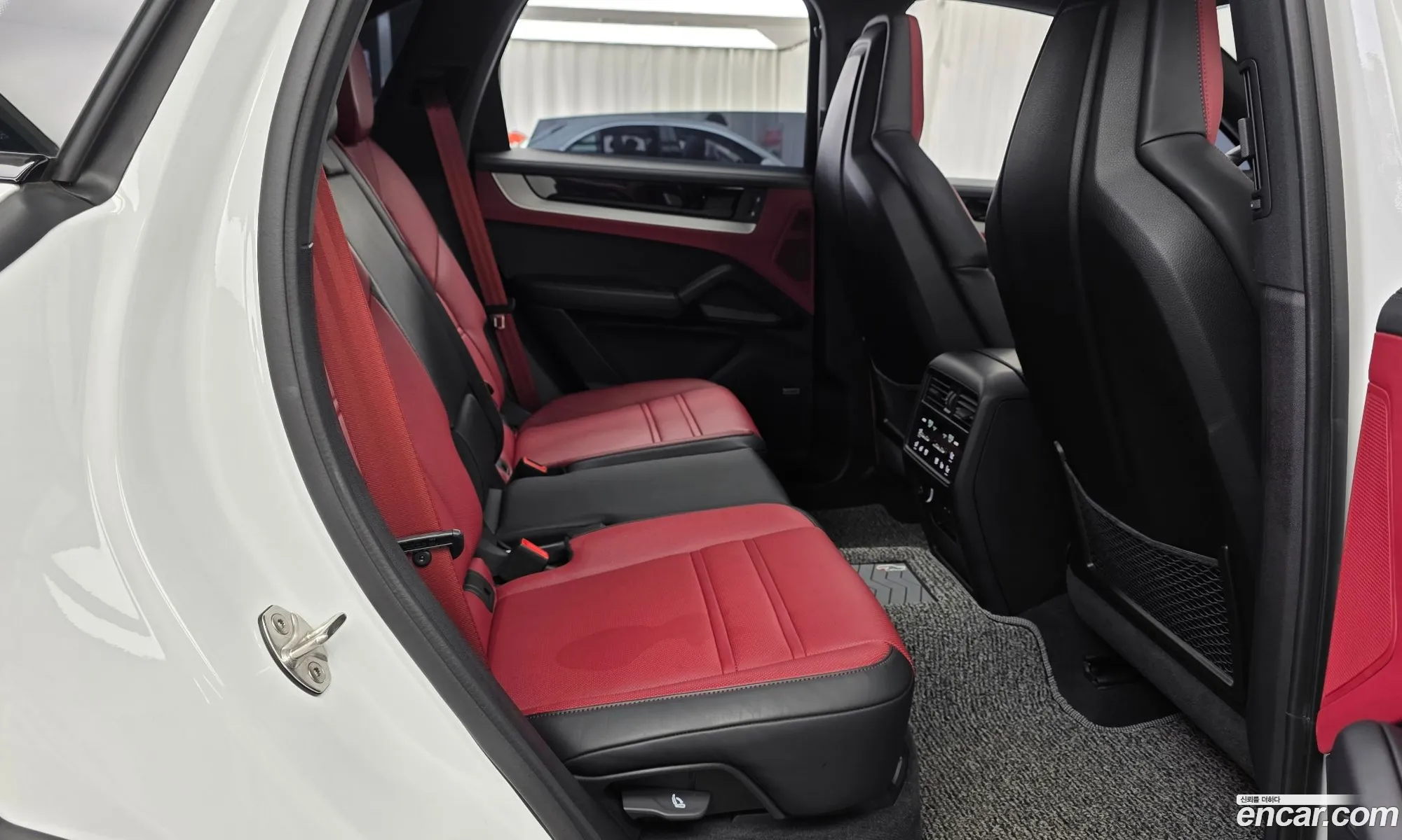Porsche Cayenne 2024 WP1AA29Y7RDA15430 — 29