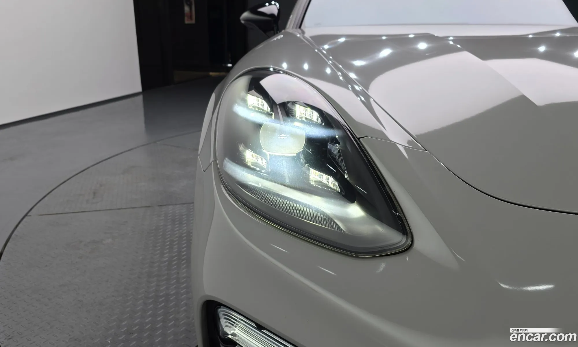 Porsche Panamera 2021 — 36