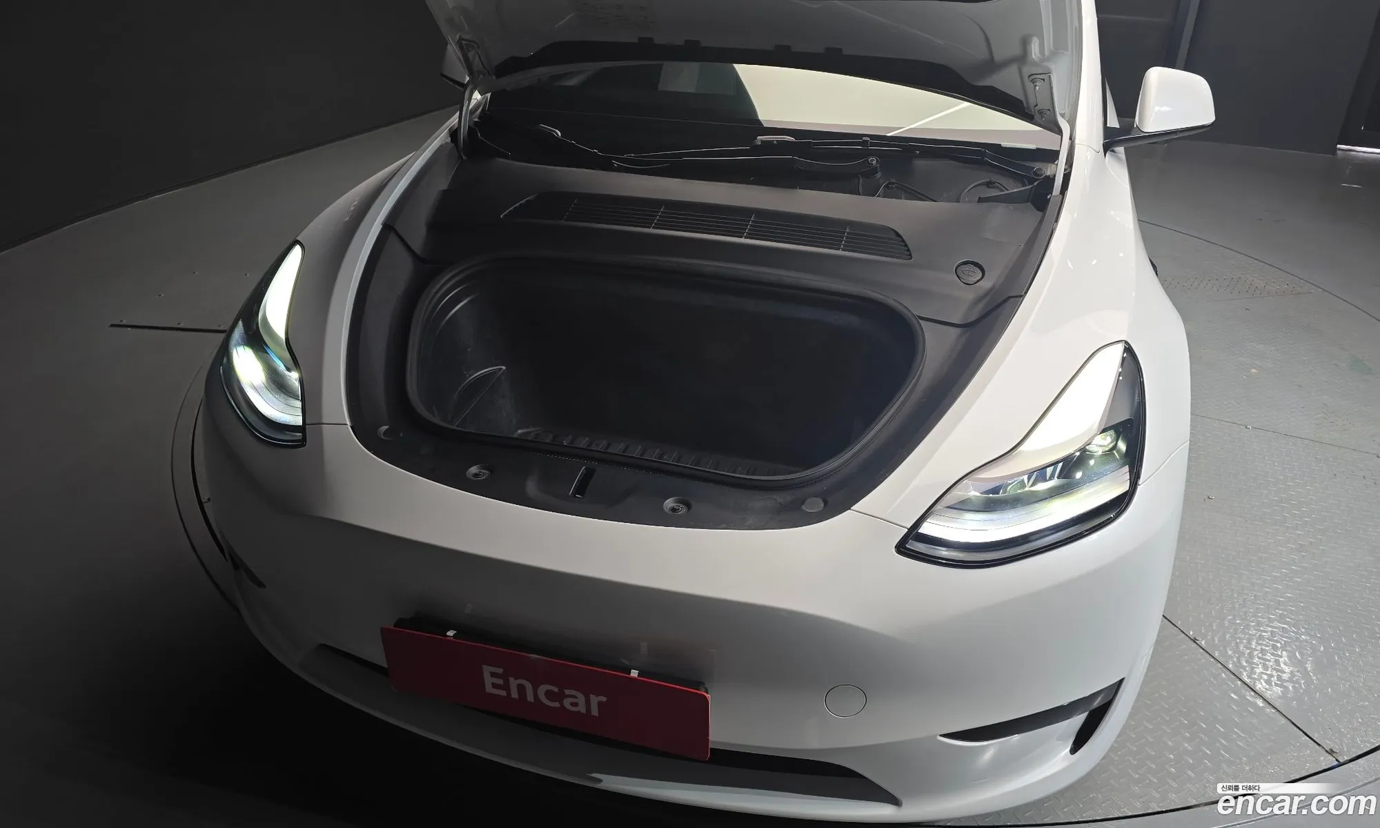 Tesla Model Y 2023 — 20