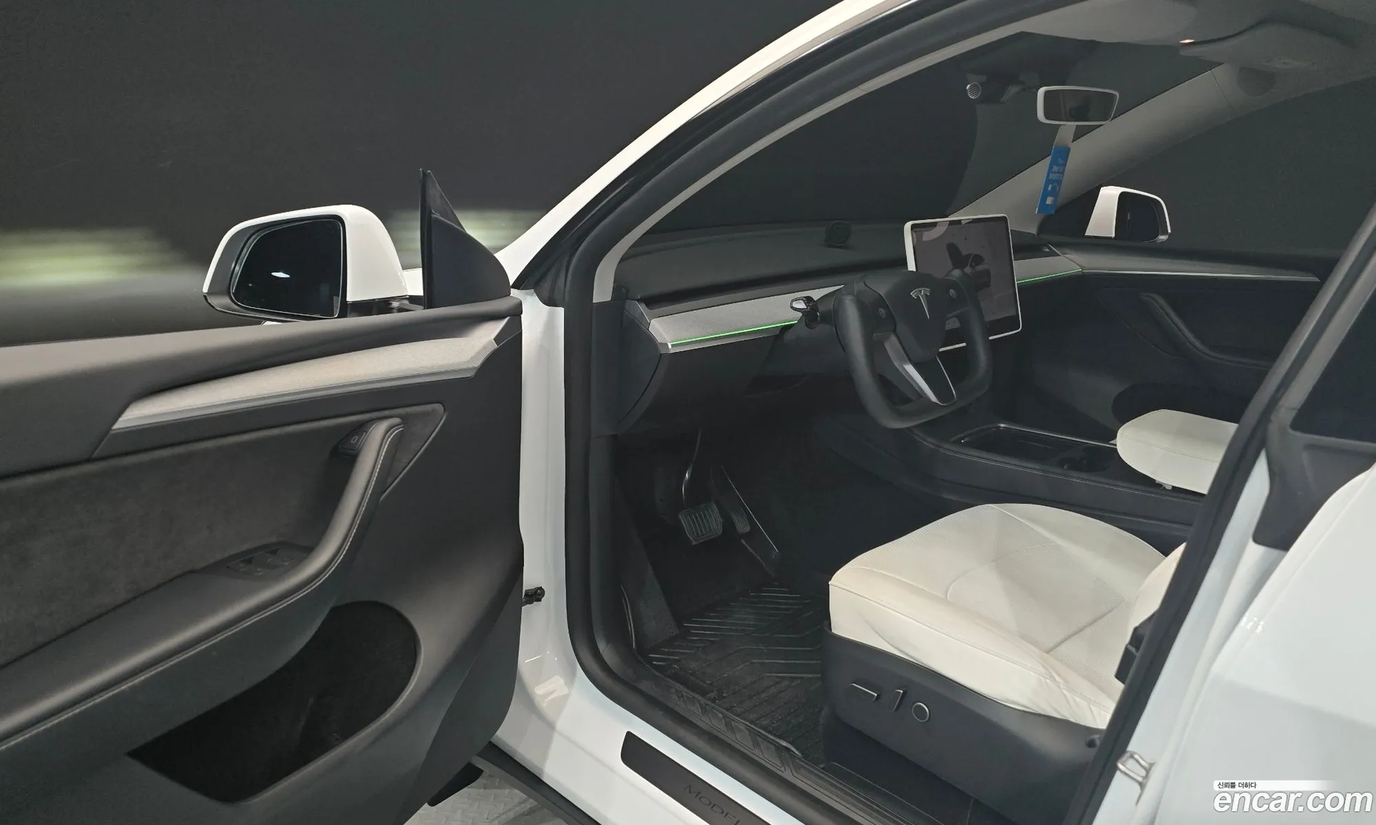 Tesla Model Y 2023 — 6