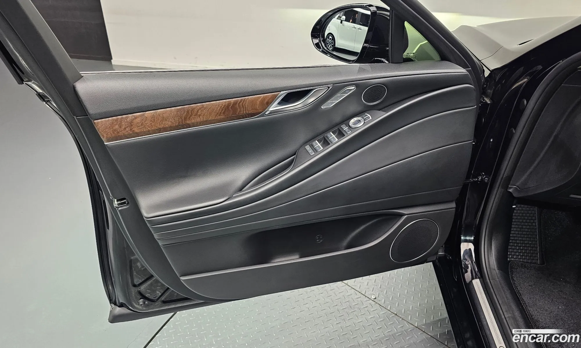 Genesis G80 2023 — 28