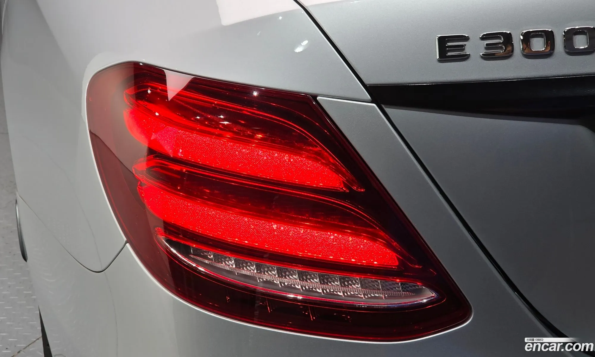Mercedes-Benz E-Class W213 2017 WDDZF4JB1HA291701 — 19