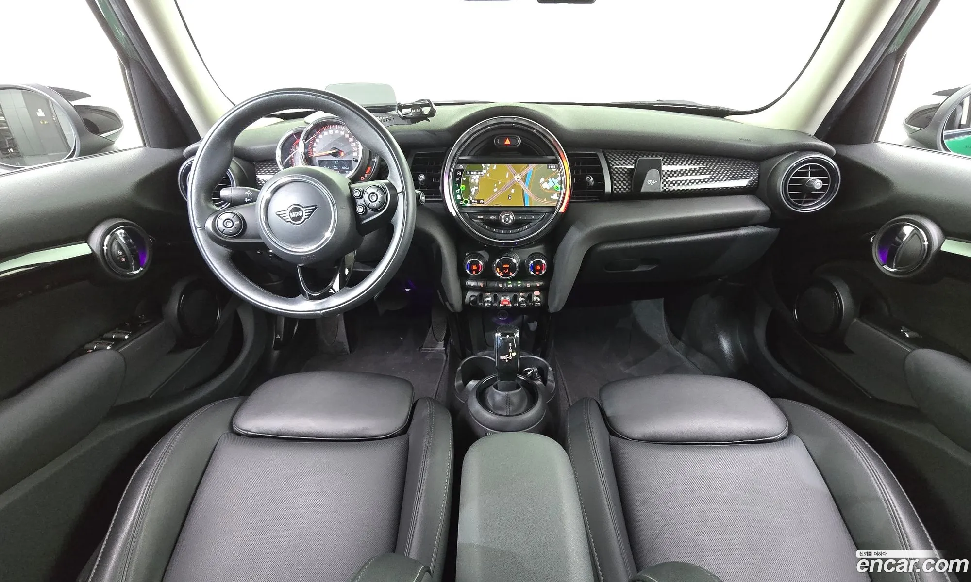 Mini Cooper S 2019 WMWXV9103L2L80735 — 24