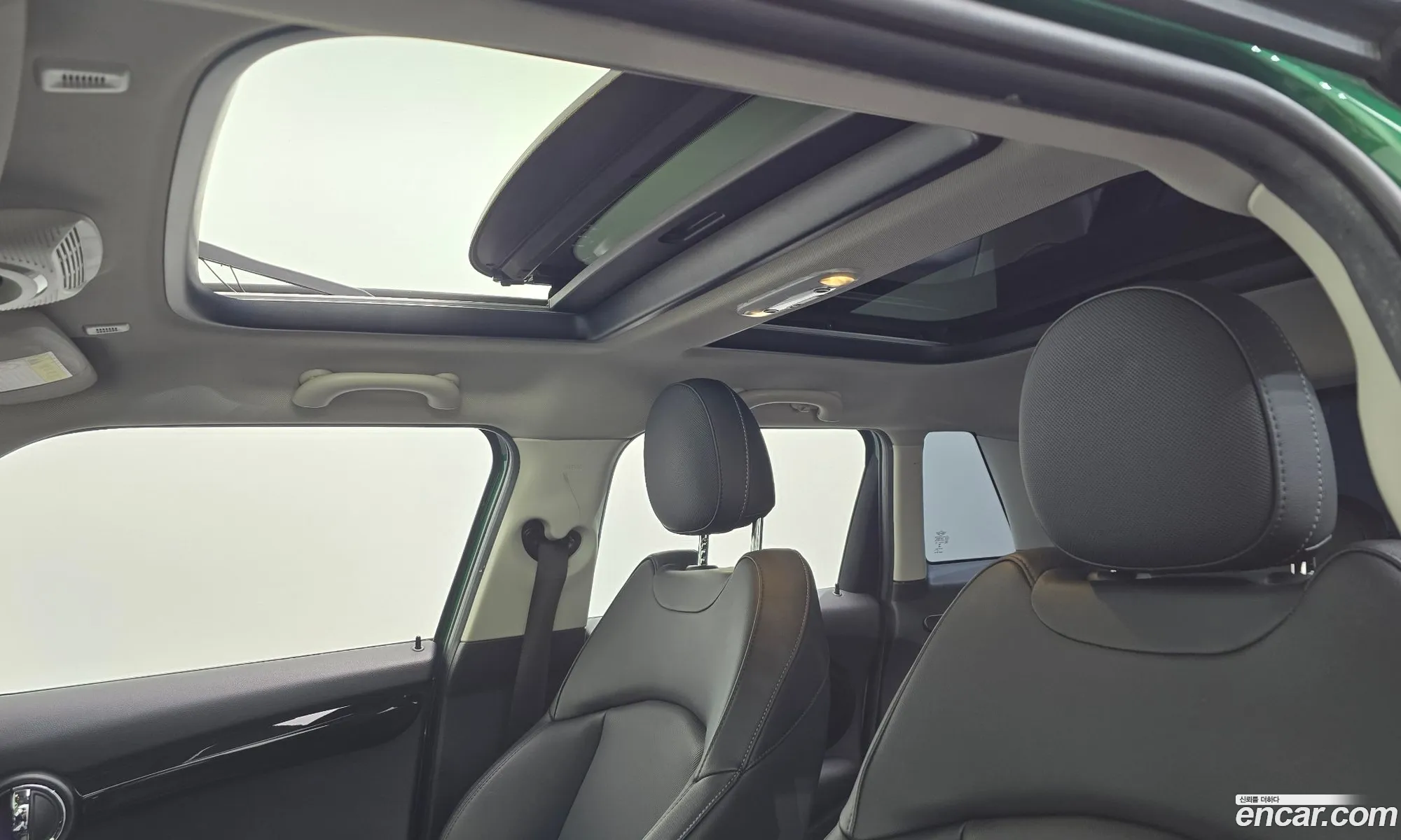 Mini Cooper S 2019 WMWXV9103L2L80735 — 31