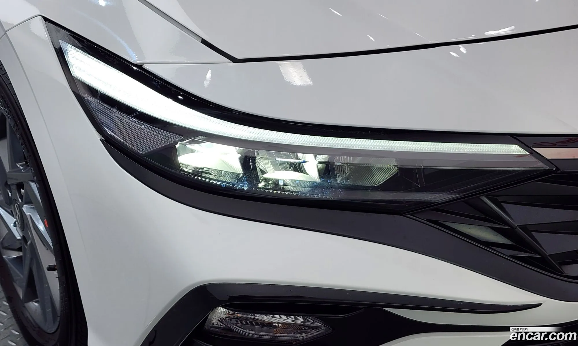 Hyundai Elantra 2025 — 10