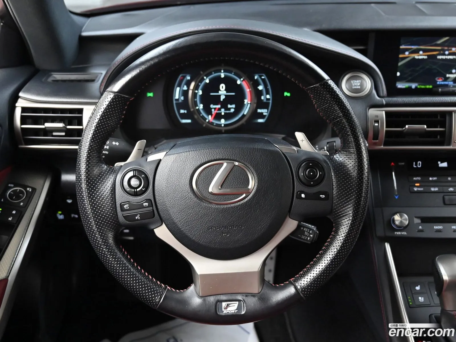 Lexus IS200t 2016 JTHBA5D20G5029069 — 4