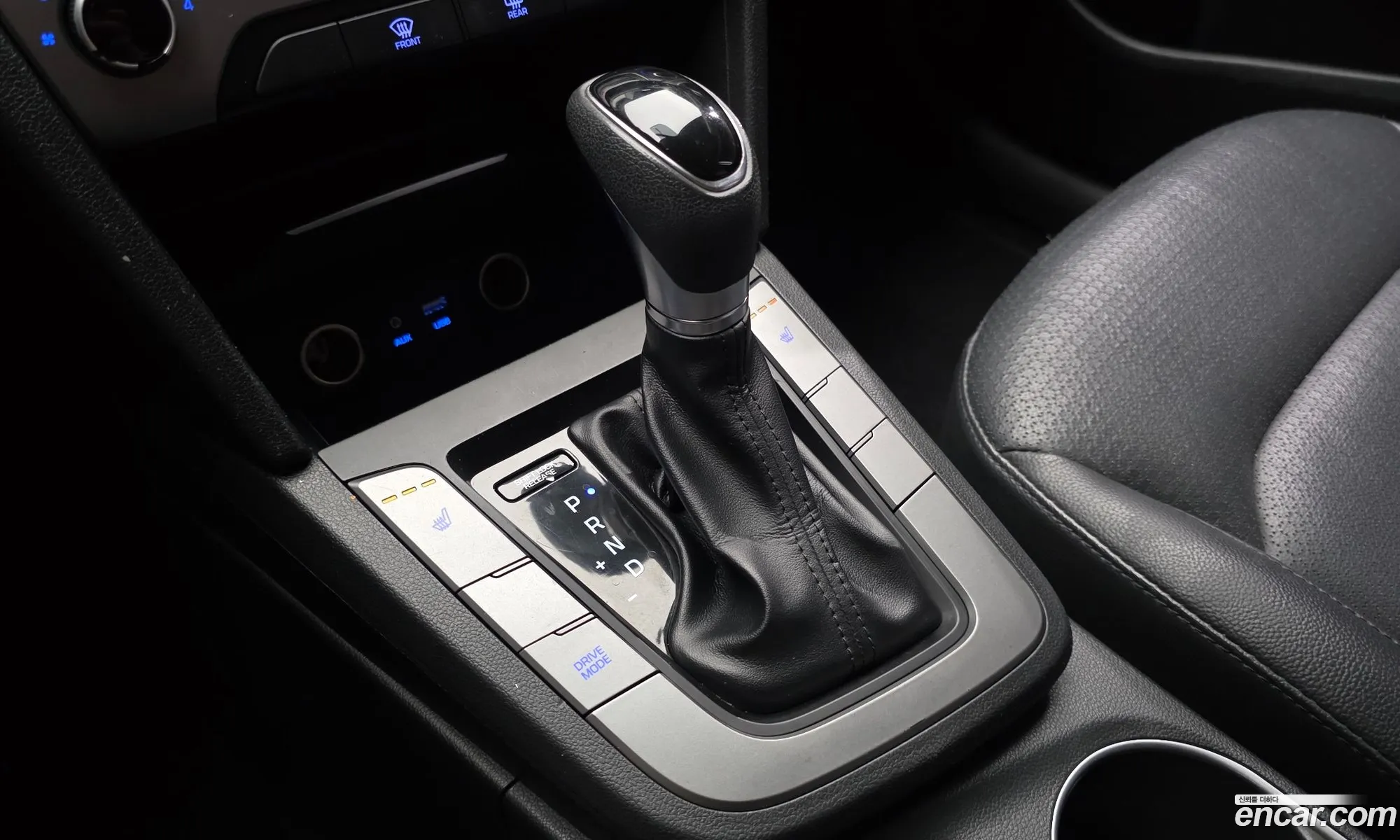 Hyundai Elantra AD 2017 KMHD641DBJU438657 — 30