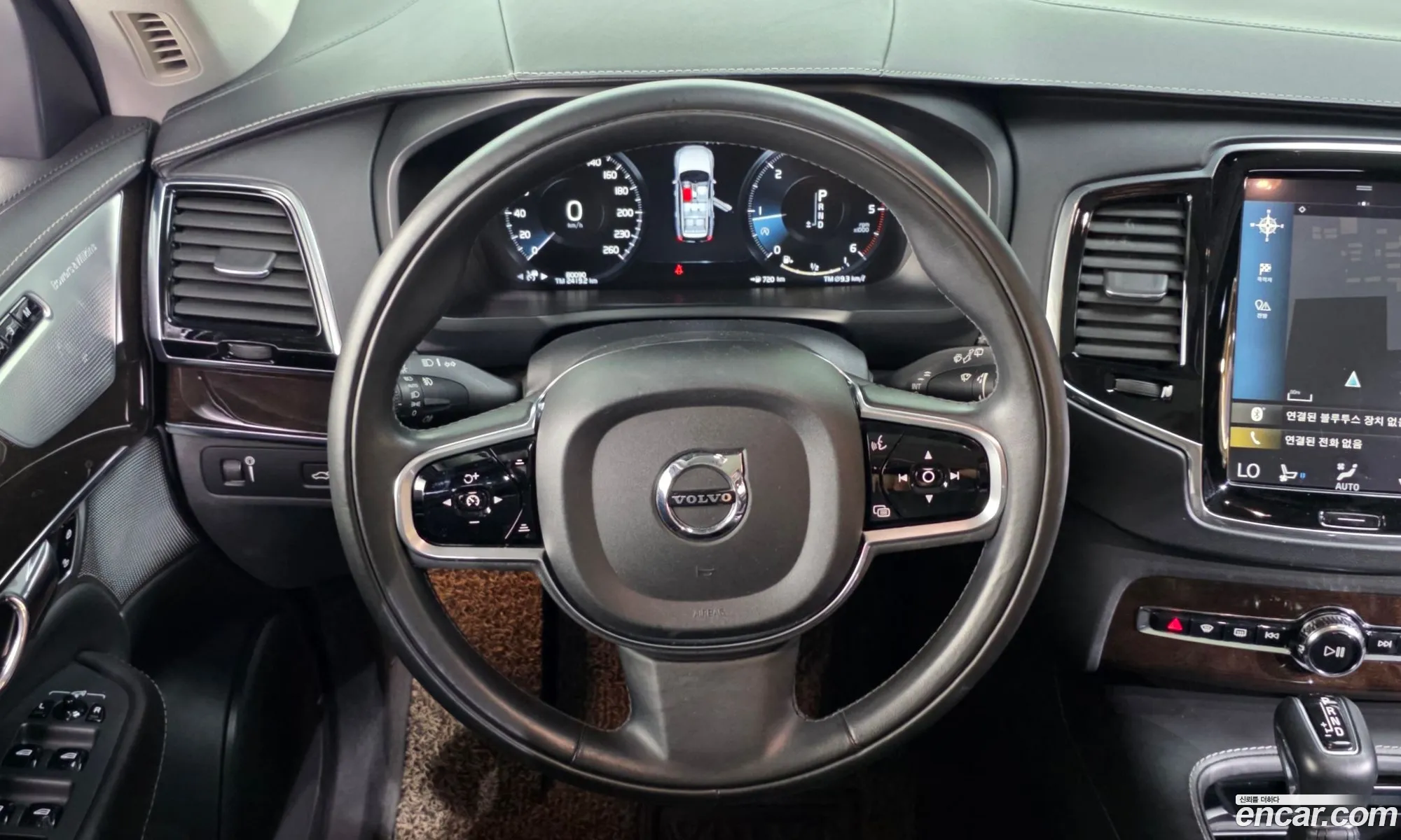 Volvo XC90 2016 YV1LF68BCH1124537 — 15