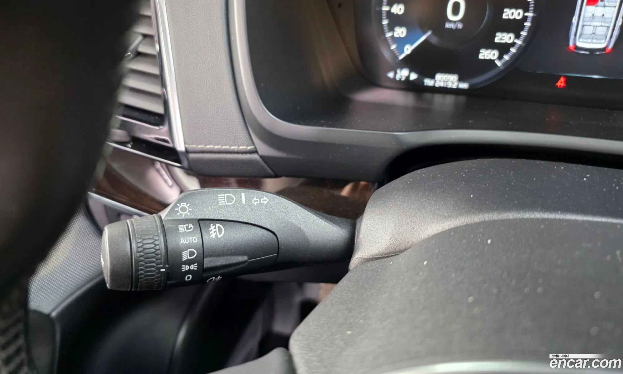 Volvo XC90 2016 YV1LF68BCH1124537 — 12