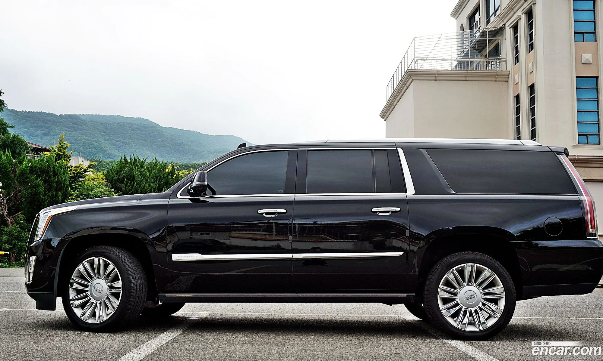 Cadillac Escalade 2019 — 14